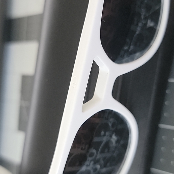 Dior white sunglasses - Picture 3 of 5